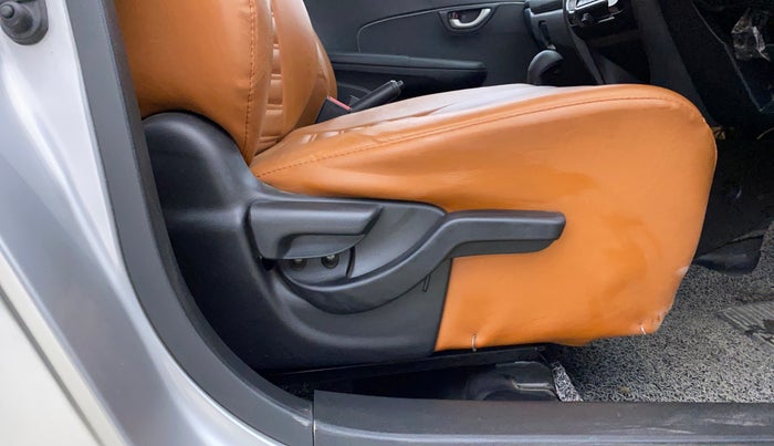 2016 Honda BR-V 1.5L I-VTEC V CVT, Petrol, Automatic, 79,665 km, Driver Side Adjustment Panel