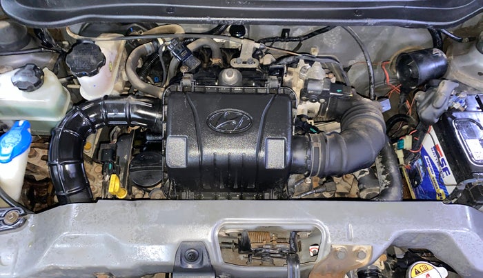 2016 Hyundai Eon ERA +, Petrol, Manual, 17,122 km, Engine View