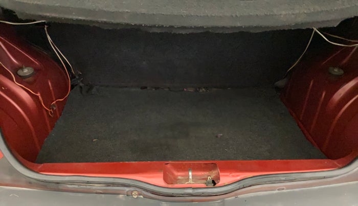 2017 Renault Kwid RXL 0.8 02 Anniversary Edition, Petrol, Manual, 72,573 km, Boot Inside