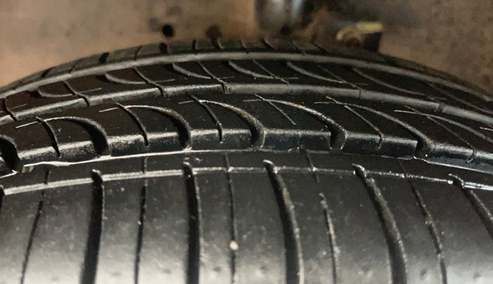 2017 Maruti Celerio ZXI (O), Petrol, Manual, 74,883 km, Left Front Tyre Tread