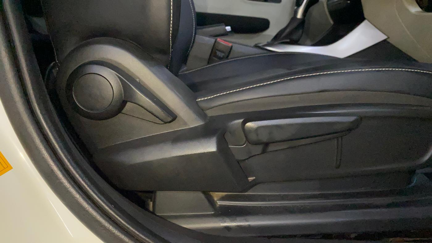 2023 Tata ALTROZ XZA PLUS, Petrol, Automatic, 11,586 km, Driver Side Adjustment Panel