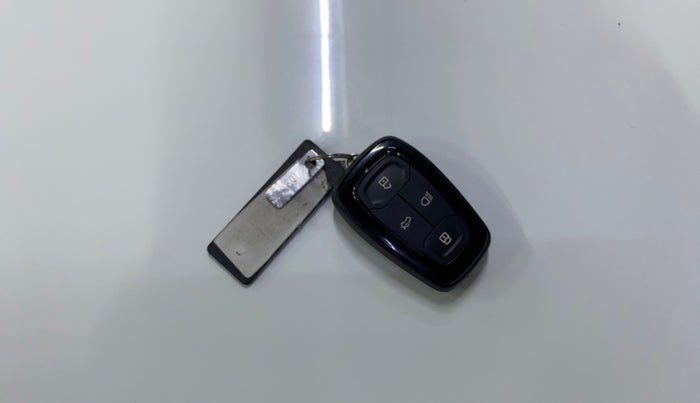 2023 Tata ALTROZ XZA PLUS, Petrol, Automatic, 11,586 km, Key Close Up