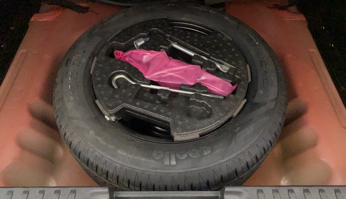 2020 Maruti Vitara Brezza ZXI PLUS AT DUAL TONE SHVS, Petrol, Automatic, 46,733 km, Spare Tyre