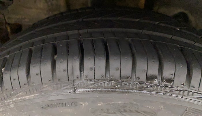 2017 Tata Tiago XZA PETROL, Petrol, Automatic, 50,764 km, Right Front Tyre Tread