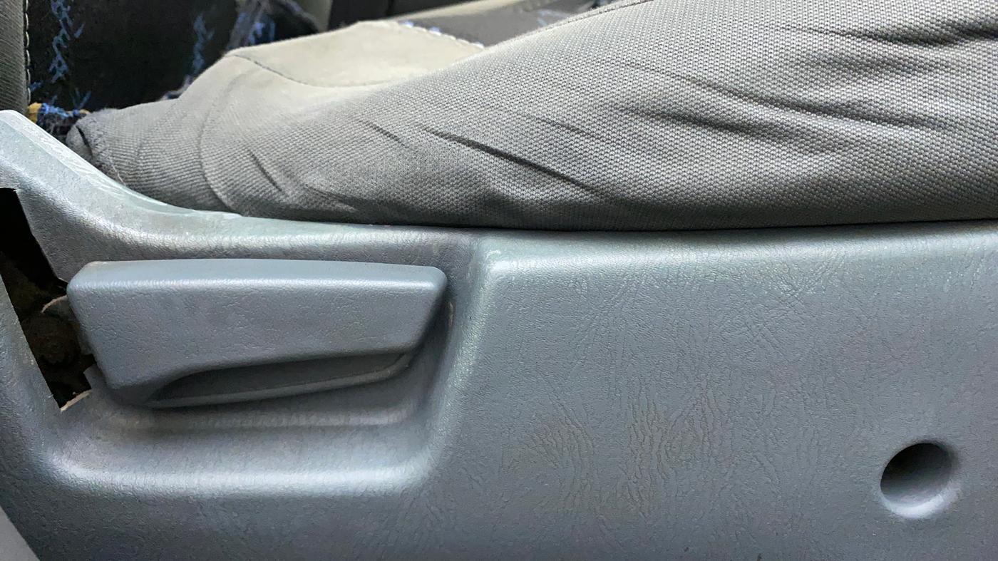 2010 Maruti Alto LXI, Petrol, Manual, 2,44,253 km, Driver Side Adjustment Panel