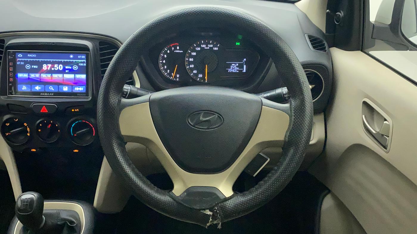 2018 Hyundai NEW SANTRO MAGNA, Petrol, Manual, 23,578 km, Steering Wheel Close Up