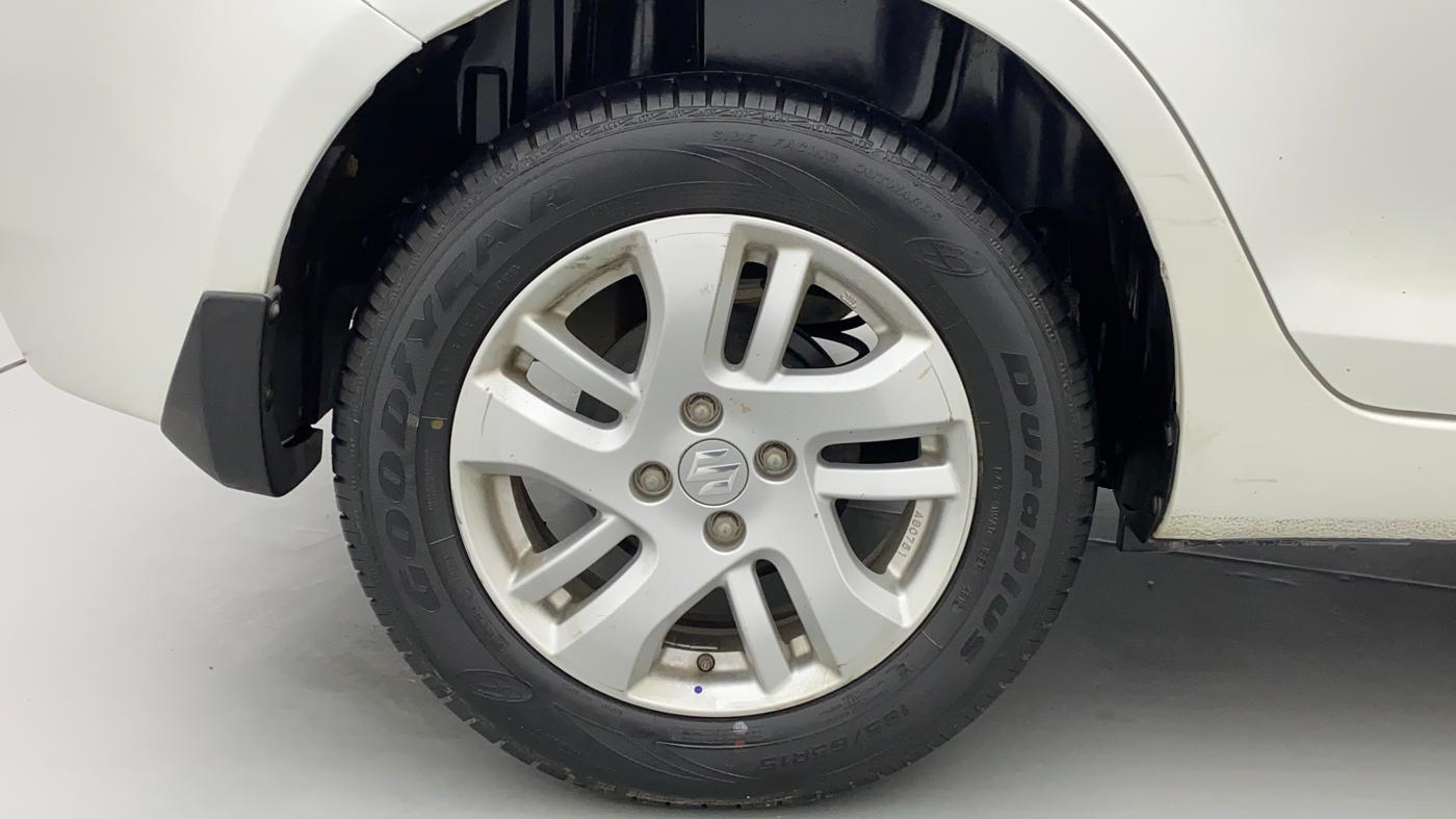 2012 Maruti Swift Dzire ZXI, Petrol, Manual, 41,933 km, Right Rear Wheel