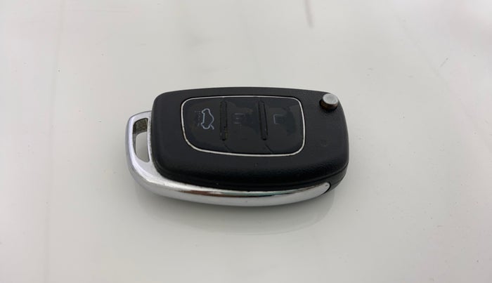 2015 Hyundai Xcent S 1.2, Petrol, Manual, 69,893 km, Key Close Up