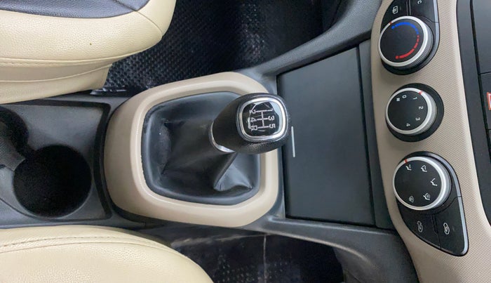 2015 Hyundai Xcent S 1.2, Petrol, Manual, 69,893 km, Gear Lever