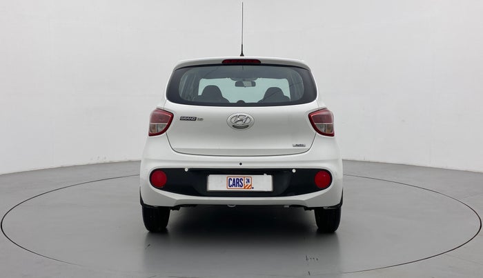 2017 Hyundai Grand i10 Magna 1.2 AT  VTVT, Petrol, Automatic, 62,055 km, Back/Rear