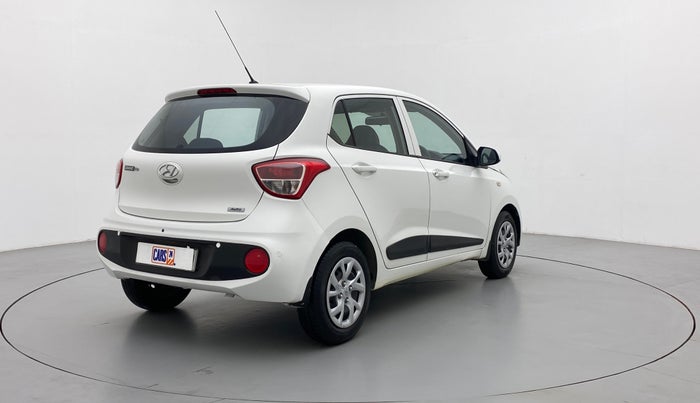 2017 Hyundai Grand i10 Magna 1.2 AT  VTVT, Petrol, Automatic, 62,055 km, Right Back Diagonal