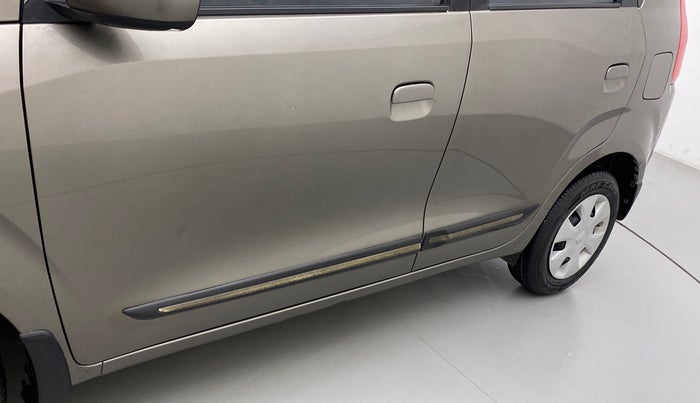 2020 Maruti New Wagon-R VXI 1.0, Petrol, Manual, 13,197 km, Front passenger door - Slightly dented