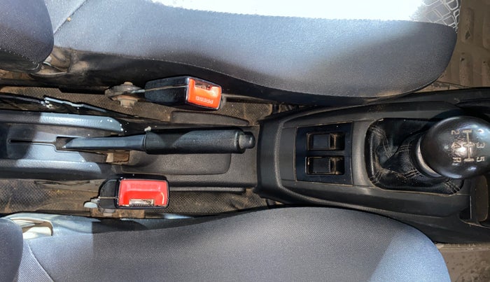 2017 Maruti Alto 800 LXI, Petrol, Manual, 76,942 km, Gear Lever