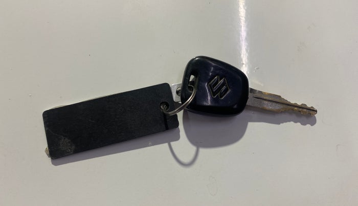 2017 Maruti Alto 800 LXI, Petrol, Manual, 76,942 km, Key Close Up