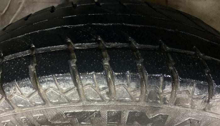 2017 Maruti Alto 800 LXI, Petrol, Manual, 76,942 km, Right Front Tyre Tread