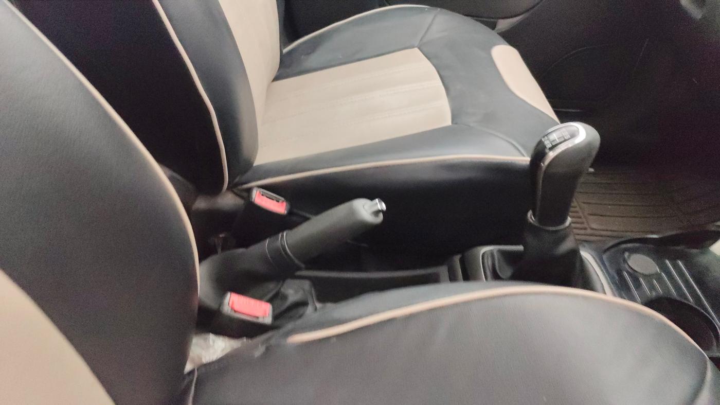 2014 Tata Zest XT PETROL, Petrol, Manual, 1,30,095 km, Gear Lever