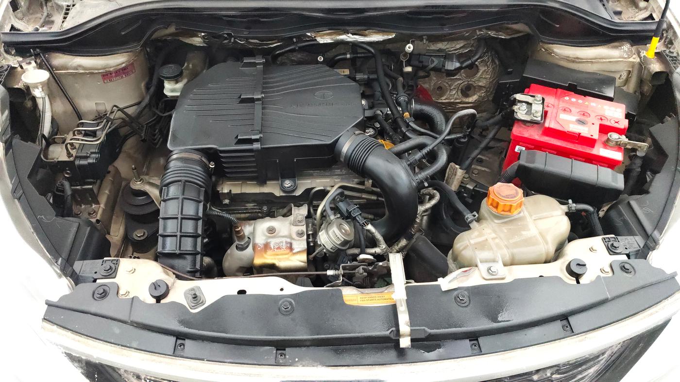 2014 Tata Zest XT PETROL, Petrol, Manual, 1,30,095 km, Engine View