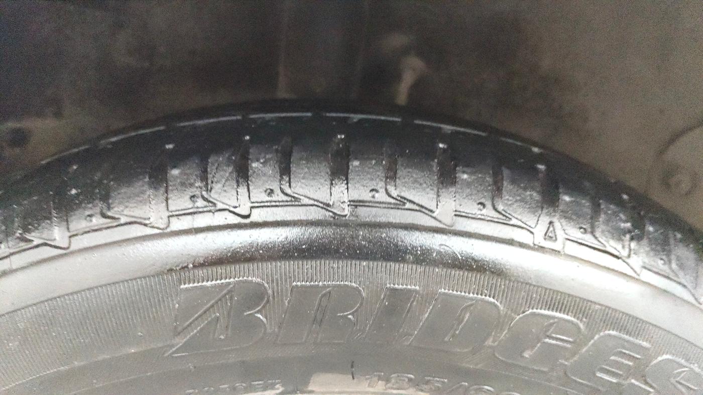 2014 Tata Zest XT PETROL, Petrol, Manual, 1,30,095 km, Right Rear Tyre Tread