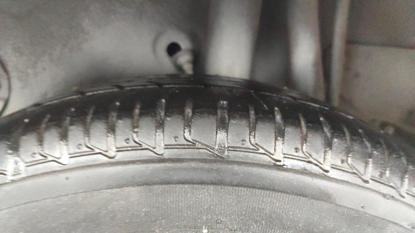 2014 Tata Zest XT PETROL, Petrol, Manual, 1,30,095 km, Left Rear Tyre Tread