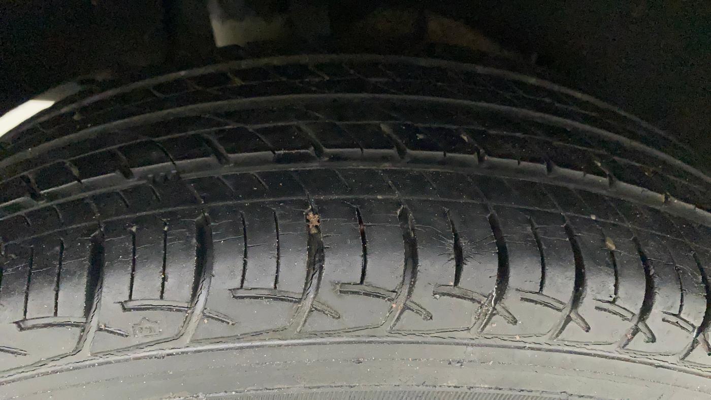 2017 Maruti Baleno SIGMA PETROL 1.2, Petrol, Manual, 22,956 km, Right Rear Tyre Tread