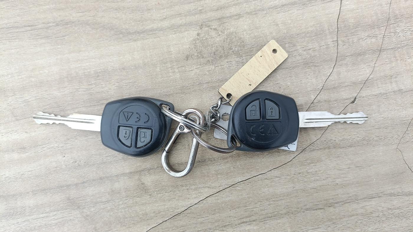 2022 Toyota Glanza S AMT, Petrol, Automatic, 55,454 km, Key Close Up