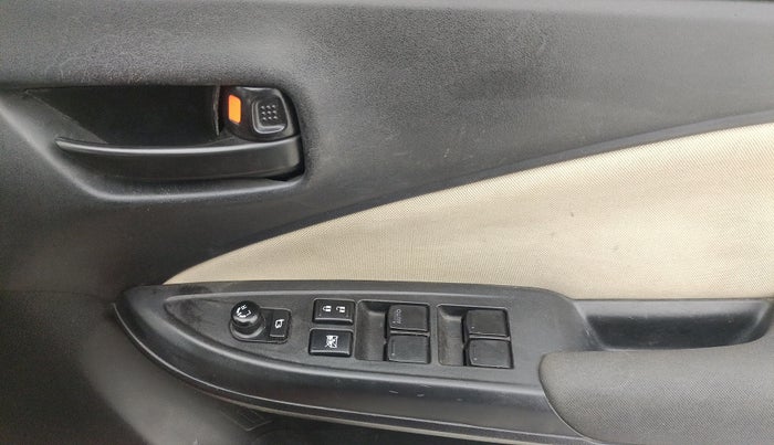 2022 Toyota Glanza S AMT, Petrol, Automatic, 55,454 km, Driver Side Door Panels Control