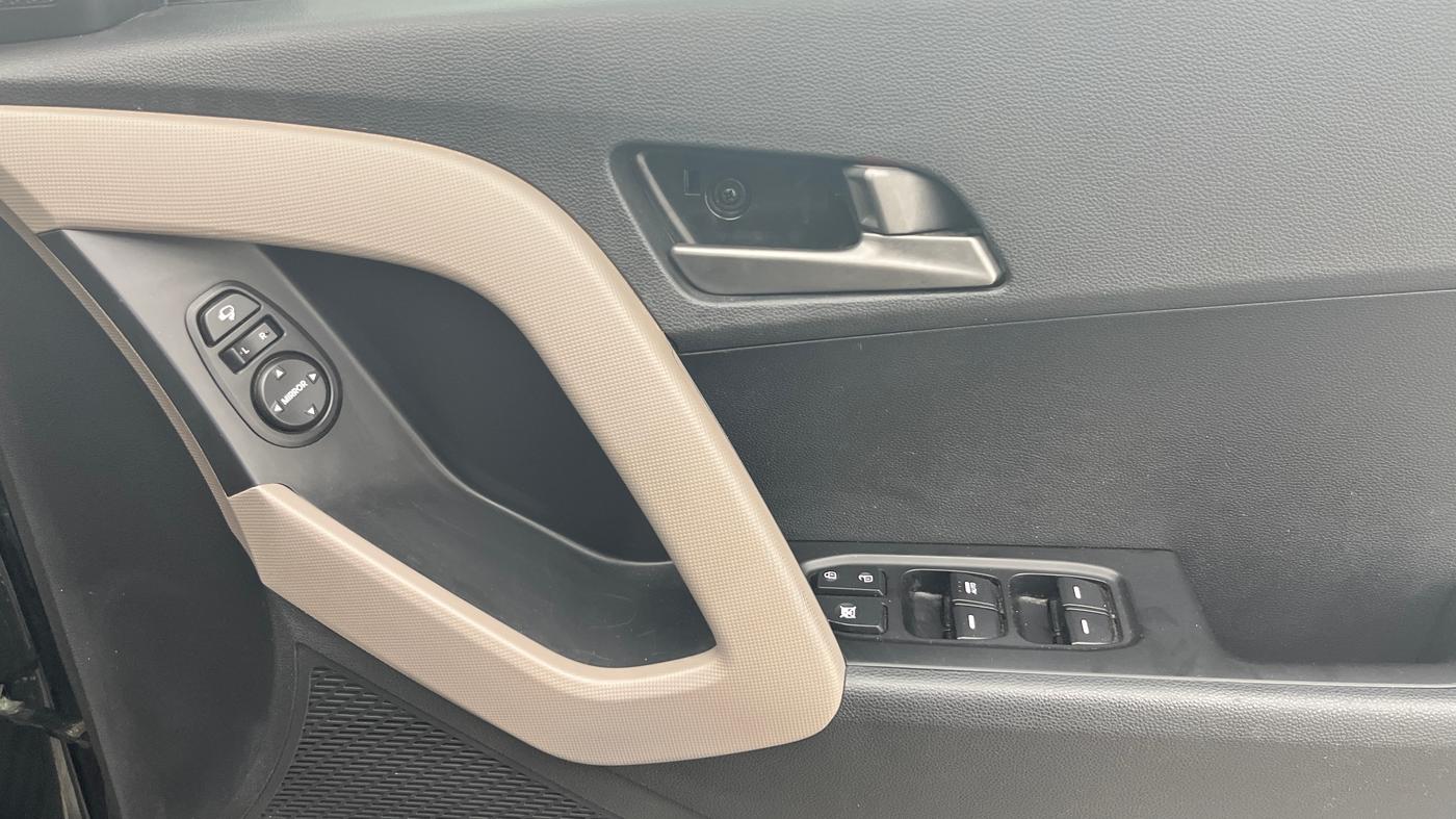 2016 Hyundai Creta SX PLUS AT 1.6 PETROL, Petrol, Automatic, 95,352 km, Driver Side Door Panels Control