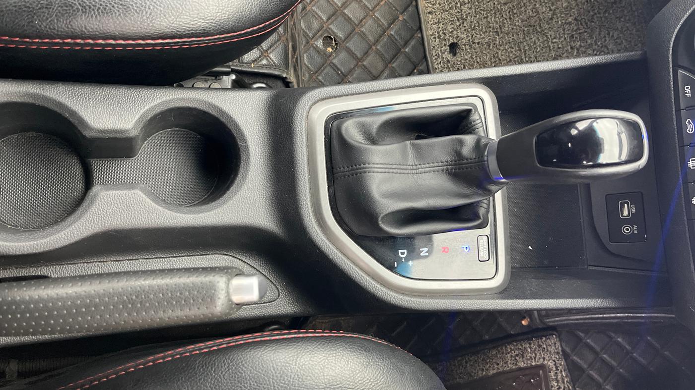 2016 Hyundai Creta SX PLUS AT 1.6 PETROL, Petrol, Automatic, 95,352 km, Gear Lever