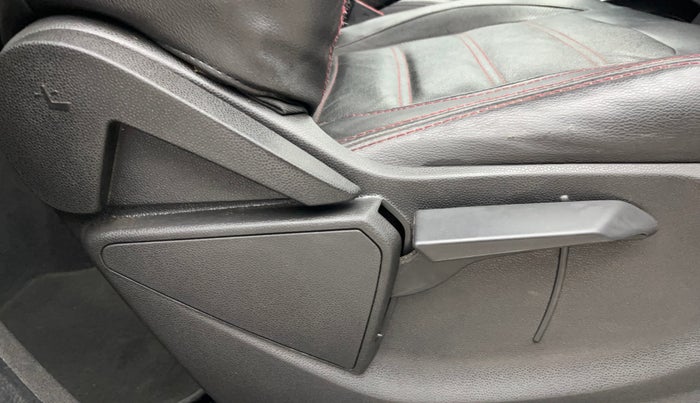 2017 Ford Ecosport TITANIUM 1.0L ECOBOOST SPORTS(SUNROOF), Petrol, Manual, 83,331 km, Driver Side Adjustment Panel