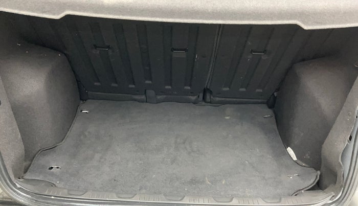 2017 Ford Ecosport TITANIUM 1.0L ECOBOOST SPORTS(SUNROOF), Petrol, Manual, 83,331 km, Boot Inside