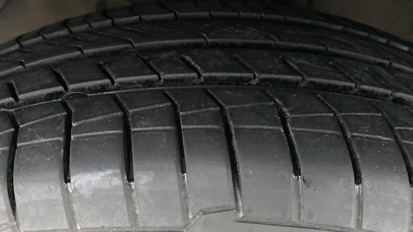2015 Hyundai Xcent S 1.2 OPT, Petrol, Manual, 38,058 km, Left Front Tyre Tread