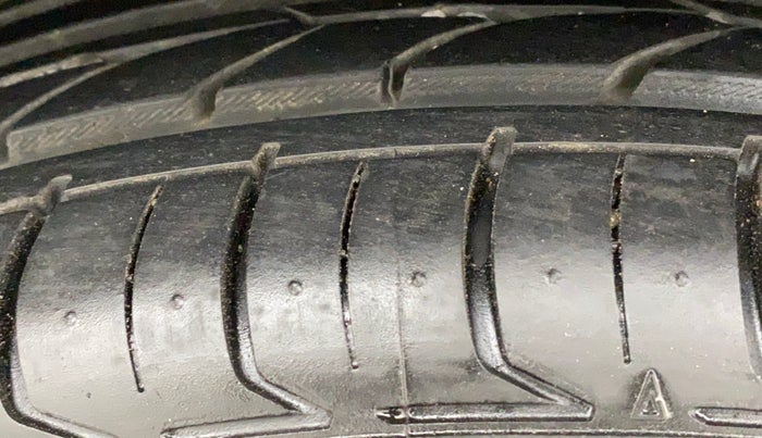 2020 Tata ALTROZ XZ PETROL, Petrol, Manual, 86,809 km, Right Rear Tyre Tread