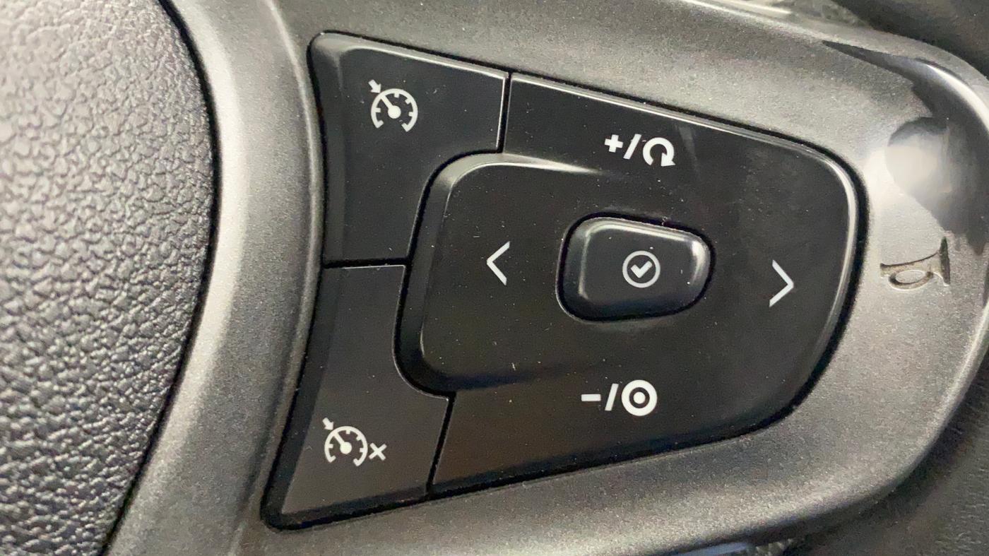 2020 Tata ALTROZ XZ PETROL, Petrol, Manual, 86,875 km, Adaptive Cruise Control