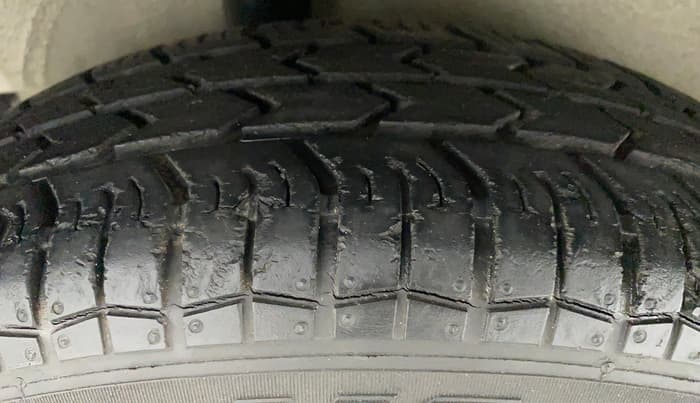 2011 Maruti Ritz LXI, Petrol, Manual, 21,744 km, Right Rear Tyre Tread