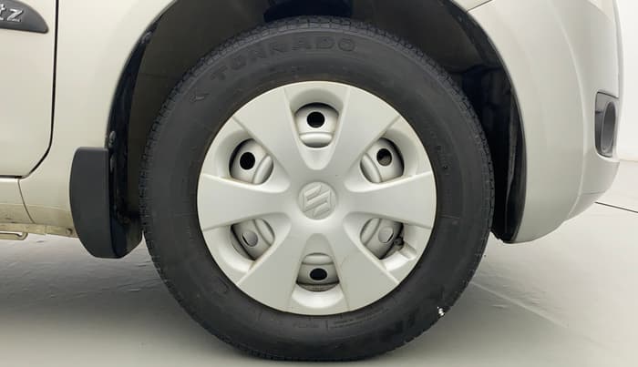 2011 Maruti Ritz LXI, Petrol, Manual, 21,744 km, Right Front Wheel