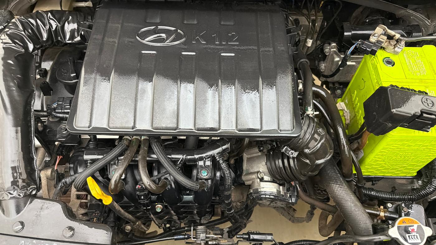 2023 Hyundai AURA SX 1.2 CNG, CNG, Manual, 73,004 km, Engine View