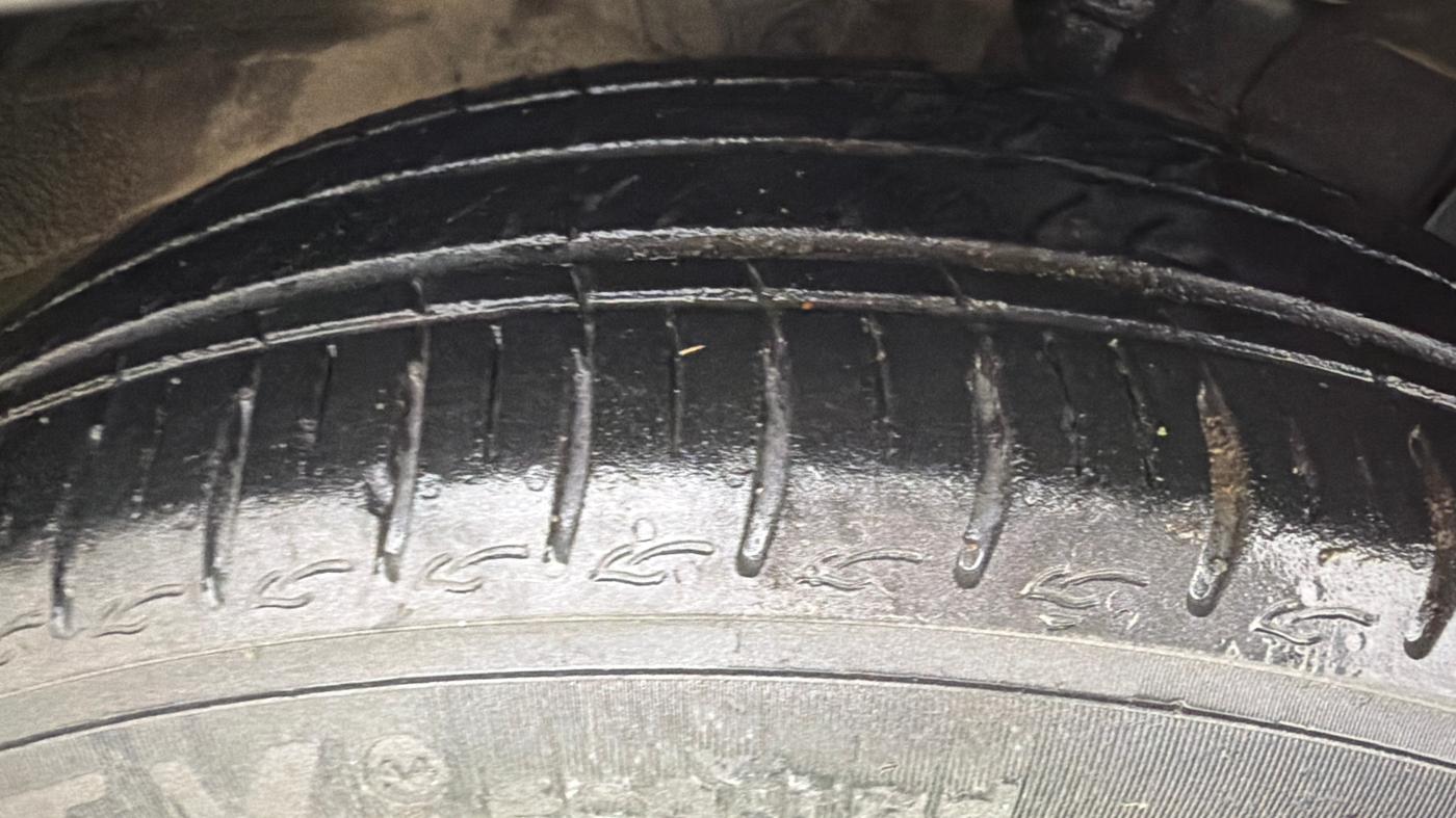 2023 Hyundai AURA SX 1.2 CNG, CNG, Manual, 73,004 km, Right Front Tyre Tread