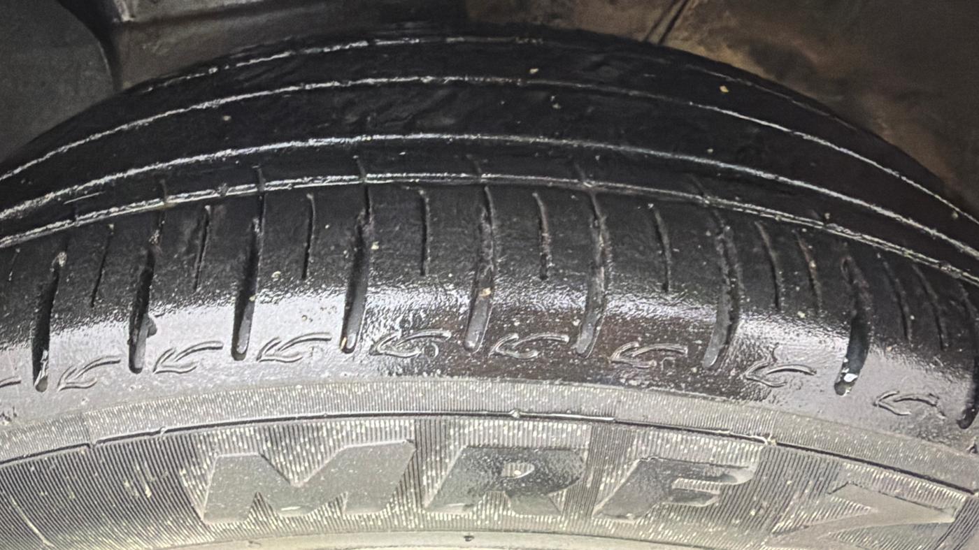 2023 Hyundai AURA SX 1.2 CNG, CNG, Manual, 73,004 km, Left Front Tyre Tread