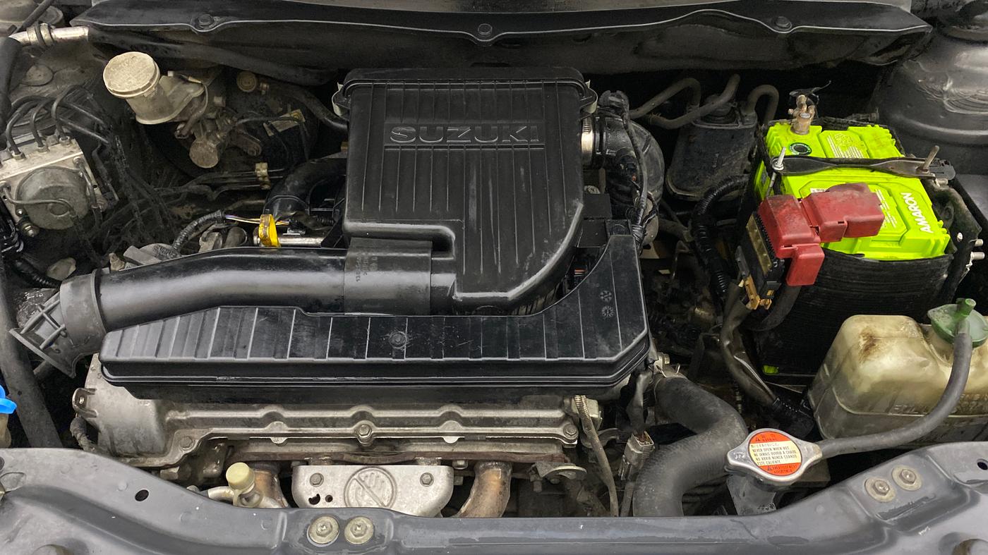 2013 Maruti Swift ZXI, Petrol, Manual, 1,30,139 km, Engine View