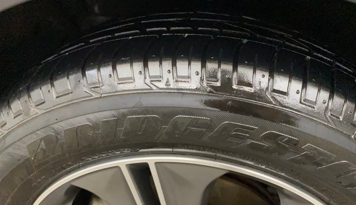 2016 Hyundai Creta SX PLUS AT 1.6 PETROL, Petrol, Automatic, 68,866 km, Left Front Tyre Tread