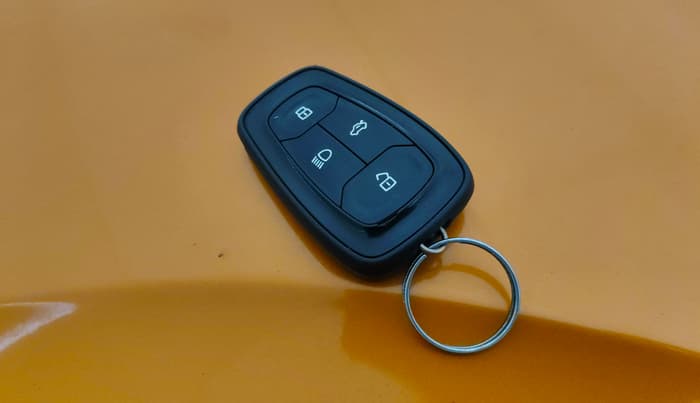 2018 Tata NEXON XZA PLUS PETROL, Petrol, Automatic, 71,468 km, Key Close Up