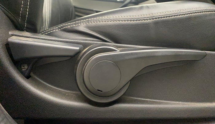 2019 Tata Tiago XZ PLUS PETROL, Petrol, Manual, 34,463 km, Driver Side Adjustment Panel