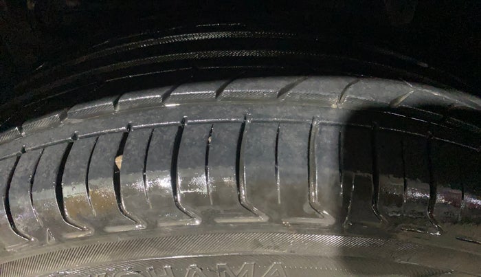 2015 Maruti S Cross SIGMA 1.3, Diesel, Manual, 78,577 km, Left Front Tyre Tread