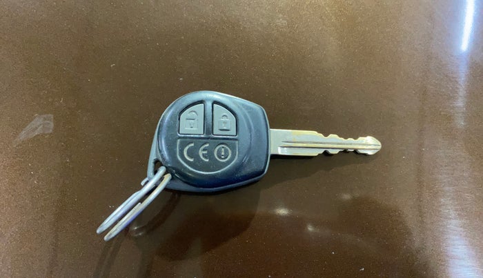 2015 Maruti S Cross SIGMA 1.3, Diesel, Manual, 78,577 km, Key Close Up