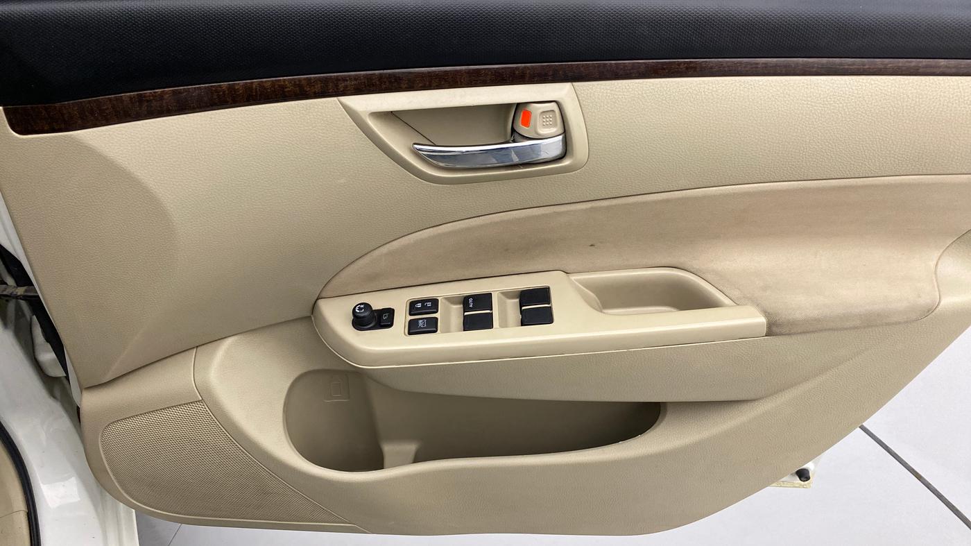 2015 Maruti Swift Dzire VXI, Petrol, Manual, 43,323 km, Driver Side Door Panels Control