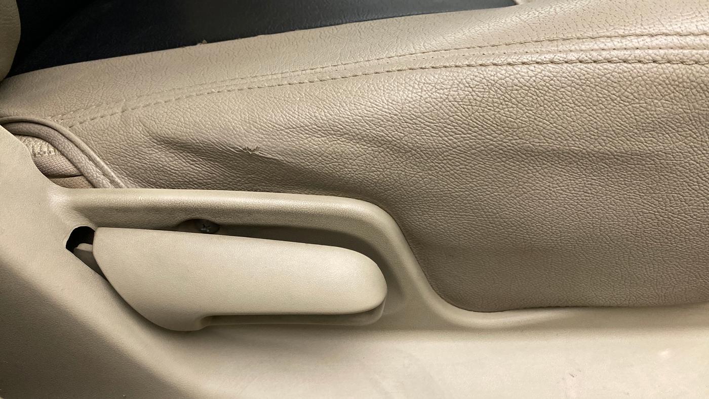 2015 Maruti Swift Dzire VXI, Petrol, Manual, 43,323 km, Driver Side Adjustment Panel