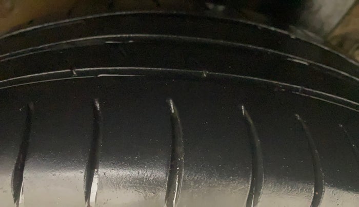 2018 Hyundai Grand i10 ASTA 1.2 KAPPA VTVT, Petrol, Manual, 76,463 km, Left Rear Tyre Tread