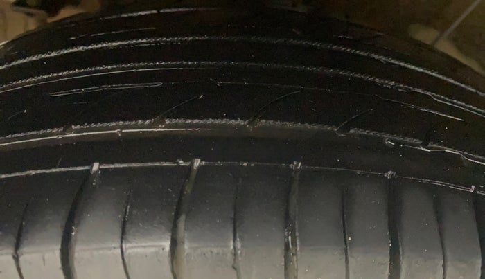 2018 Hyundai Grand i10 ASTA 1.2 KAPPA VTVT, Petrol, Manual, 76,463 km, Right Rear Tyre Tread