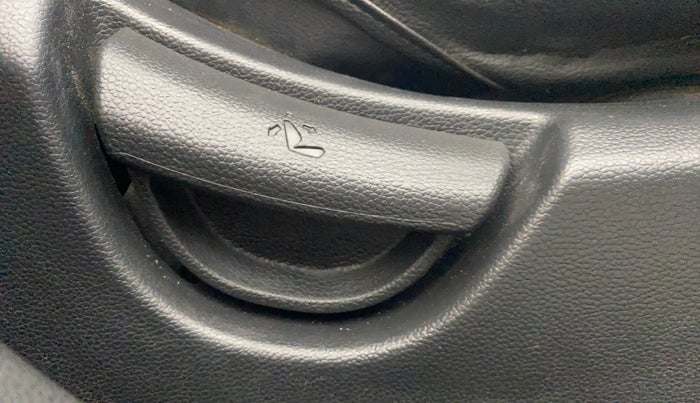 2018 Hyundai Grand i10 ASTA 1.2 KAPPA VTVT, Petrol, Manual, 76,463 km, Driver Side Adjustment Panel