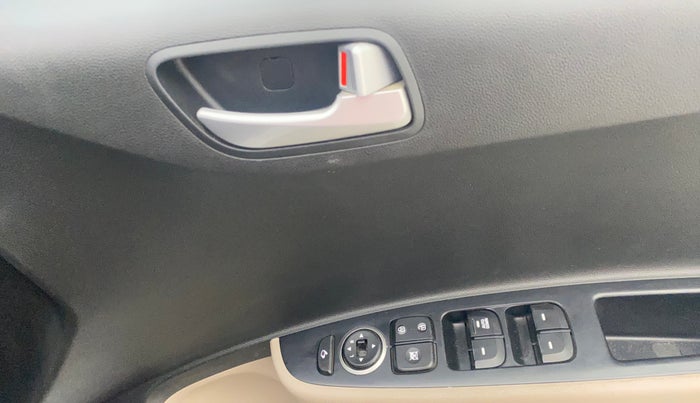 2018 Hyundai Grand i10 ASTA 1.2 KAPPA VTVT, Petrol, Manual, 76,463 km, Driver Side Door Panels Control